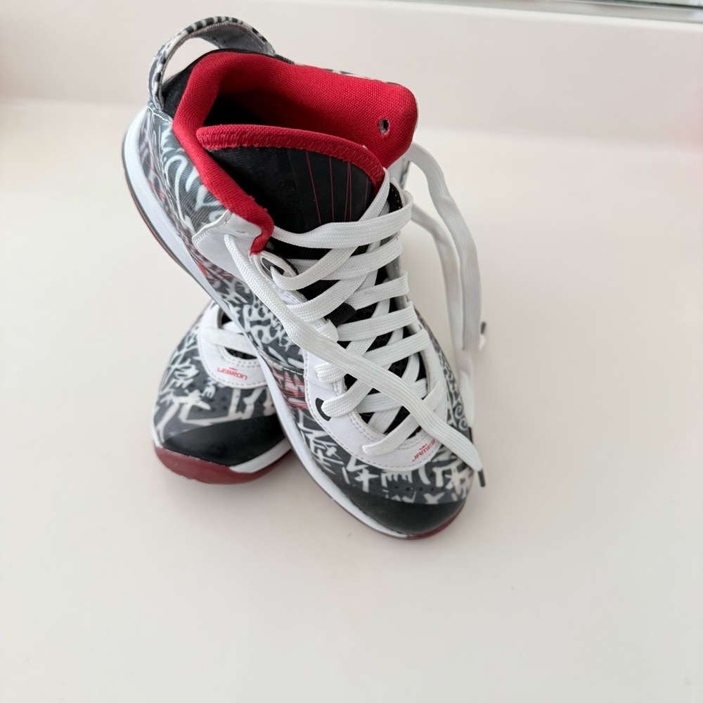 Nike Kids Sneakers in Black, White & Red